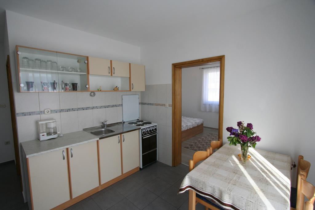 Apartments Mihalic Сило Экстерьер фото