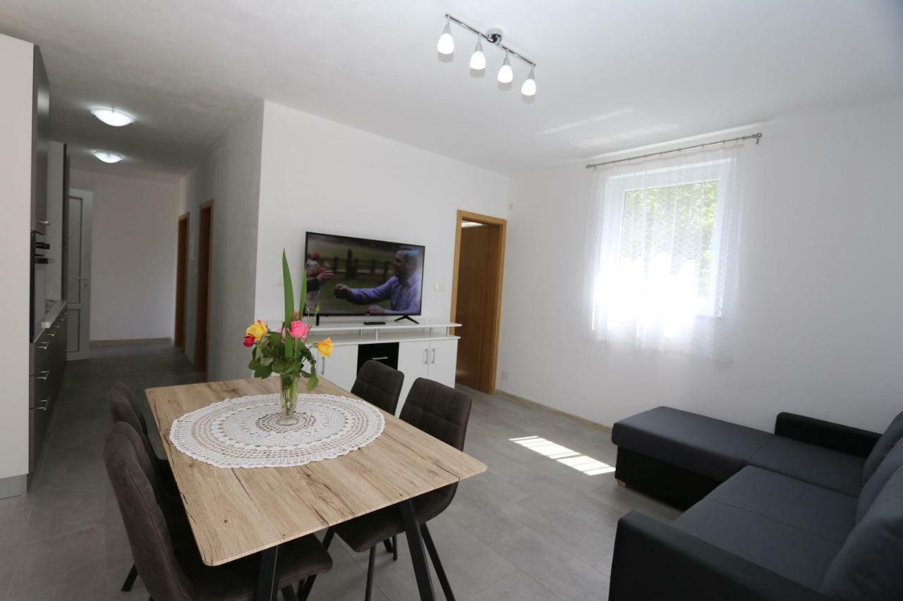 Apartments Mihalic Сило Экстерьер фото